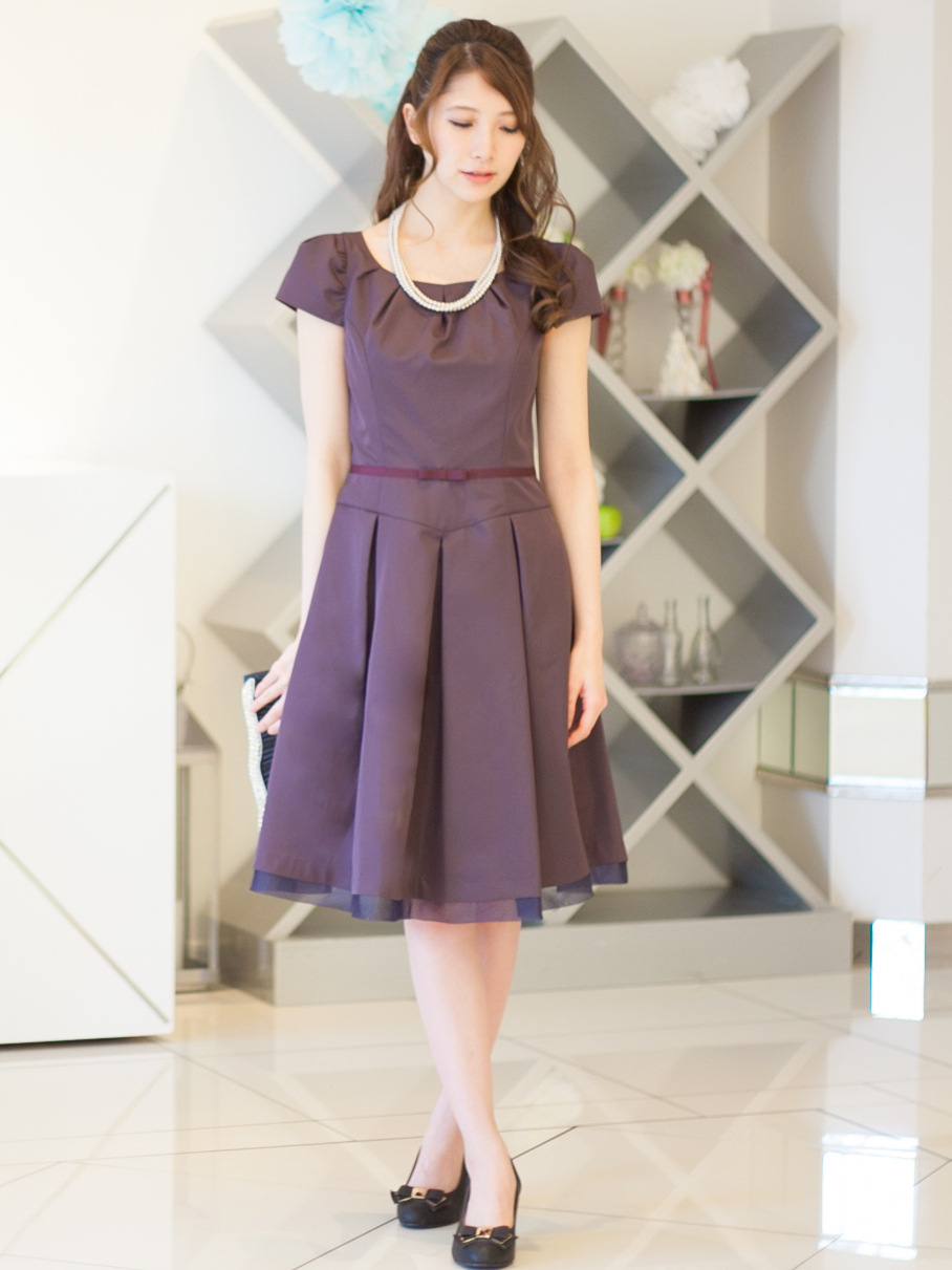タックスリーブのAラインワンピースはガーリーなシルエットが魅力です｜プリカ