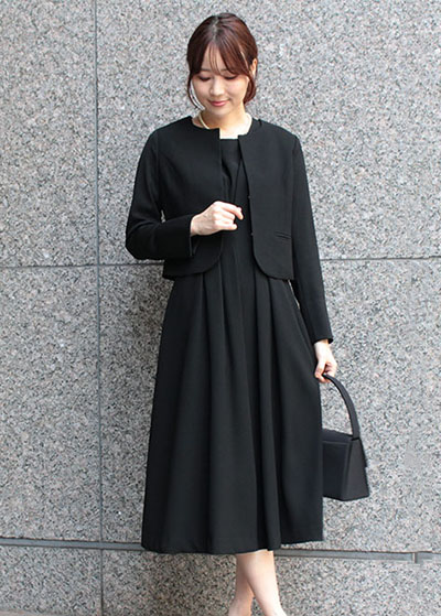 【喪服 ブラックフォーマル】【ブラックフォーマルスーツ】美ラインブラックフォーマルスーツ