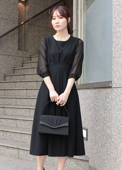 【喪服 ワンピース】【ブラックフォーマル】美ラインブラックフォーマルワンピース