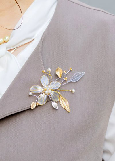 Made in JAPAN アメリカンフラワー リーフブローチ