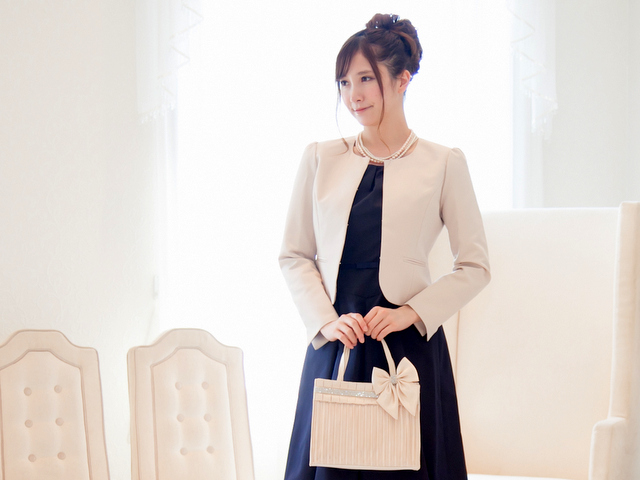 結婚式に最適な服装