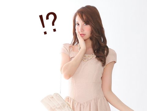 結婚式のお呼ばれに白っぽいベージュのドレスはNG？