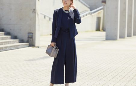 顔合わせのパンツスタイルならこれ！ワイドパンツスーツ