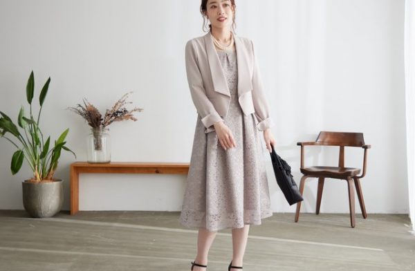 【両家顔合わせ】母親の服装選びで押さえておきたい5つのポイント
