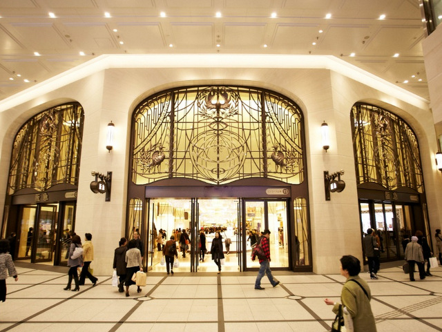 品質と接客によるサイズ感はやはり一番の安心感がある百貨店